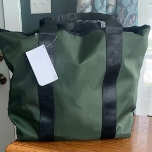 Fabletics | Day Trip Tote